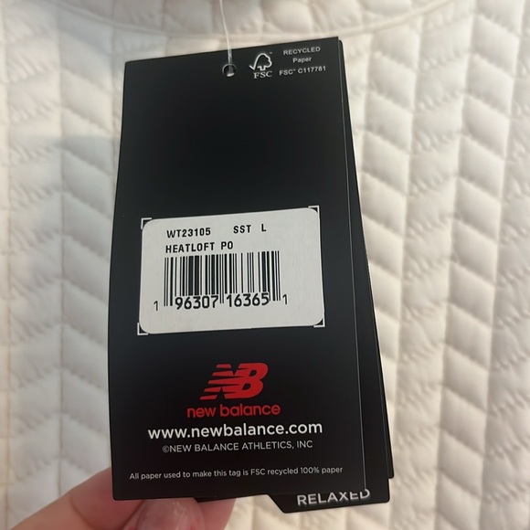 NWT! New Balance Nb Heatloft Quilted Sweatshirt Size Large Ivory/Cream - Picture 3 of 4